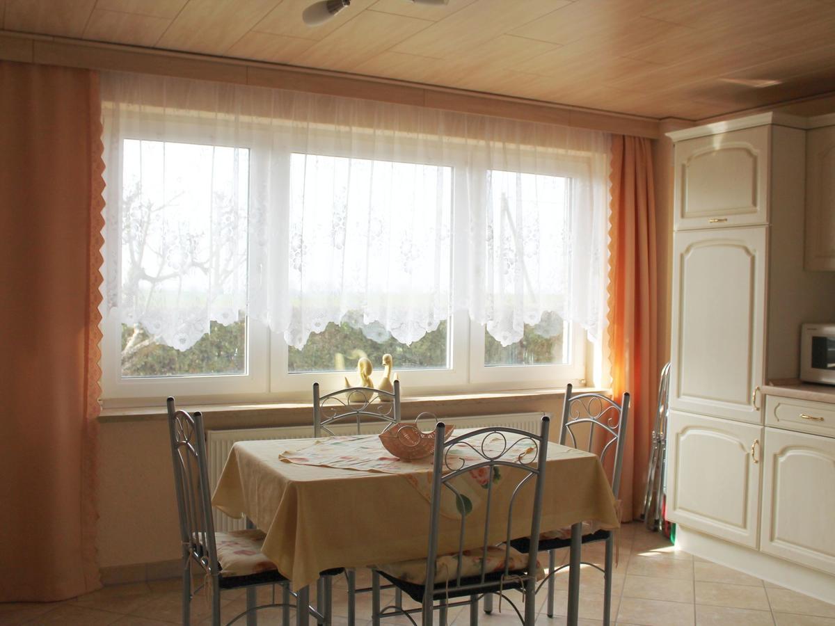 Comfy Farmhouse In Brusow With Garden Kropelin Bagian luar foto